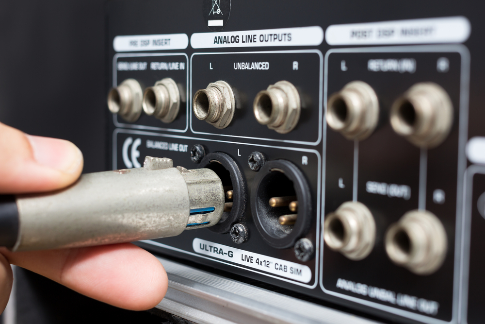 Finding the Best Vocal Processors and Pedals in 2022 - MusicVibe