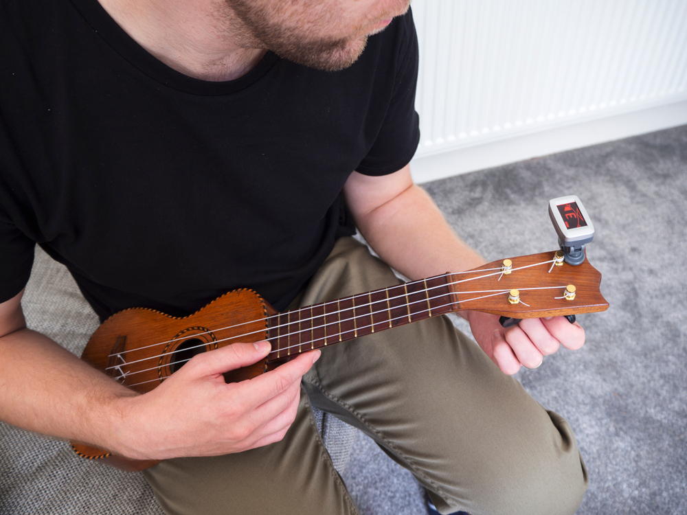 tuning ukulele with clip-on tuner